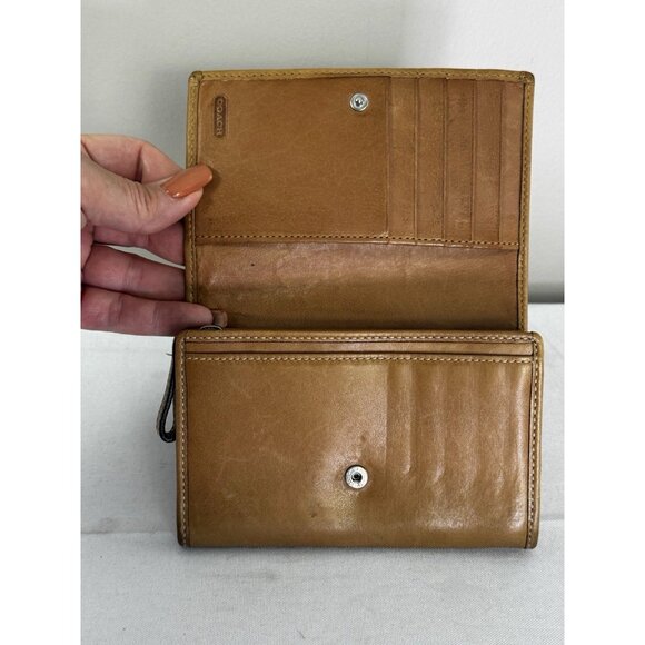 Vintage Coach Womens Tan Leather Wallet Moneyfold Zip Pocket Classic Western - Picture 3 of 16